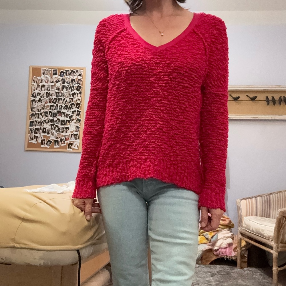 Free people v neck hot pink textured knit exposed seam long sleeve sweater xs